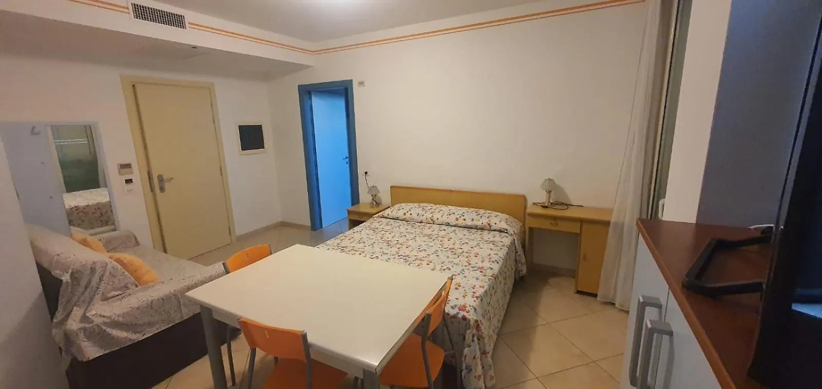 Residence Levante Misano Adriatico 3*,