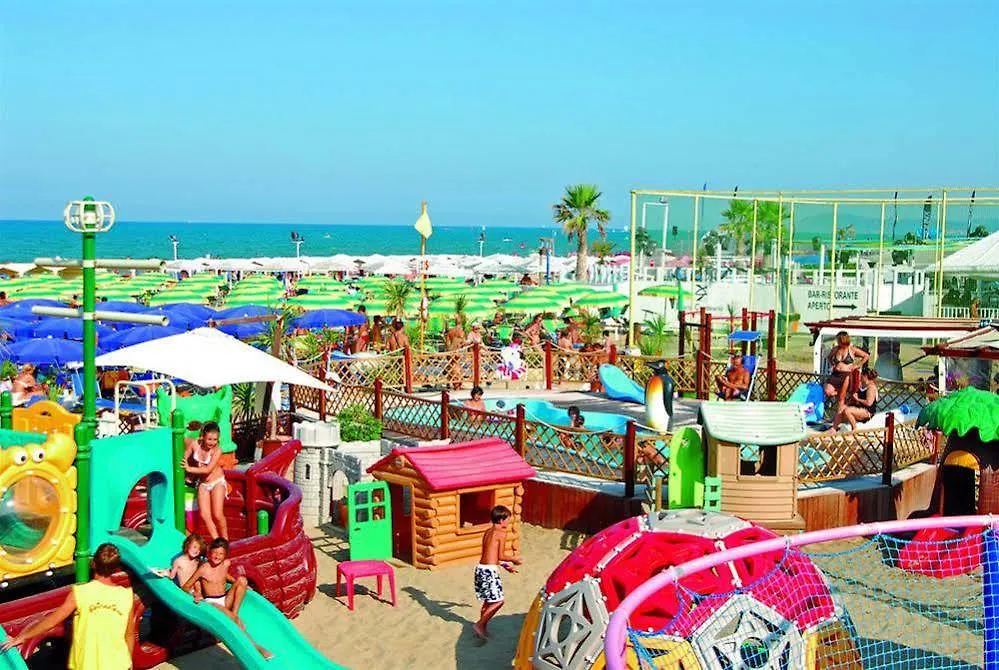 Residence Levante Misano Adriatico 3*,